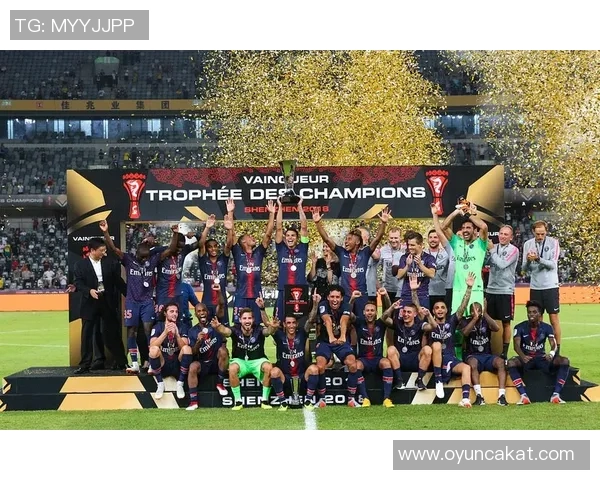 全球化足球商品与手工艺本土纪念品的生存空间探讨与对比分析